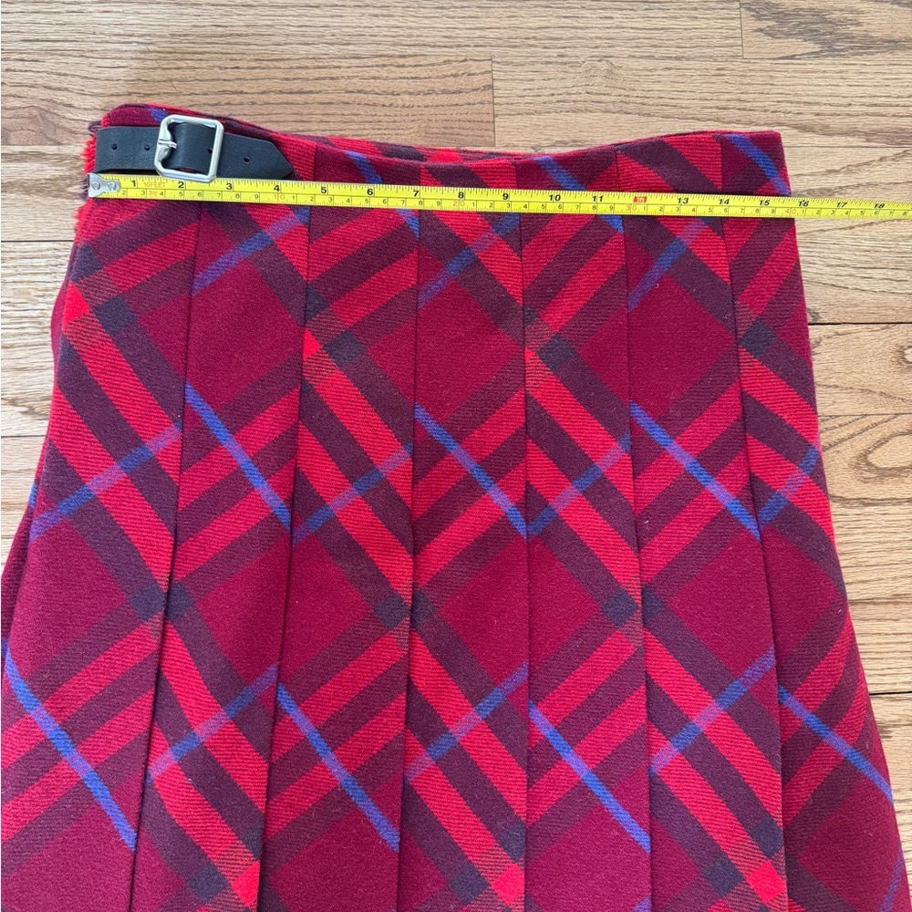 Authentic Burberry Red and Blue Wool Plaid Checked Kilt Skirt. Size 8 - Picture 7 of 8